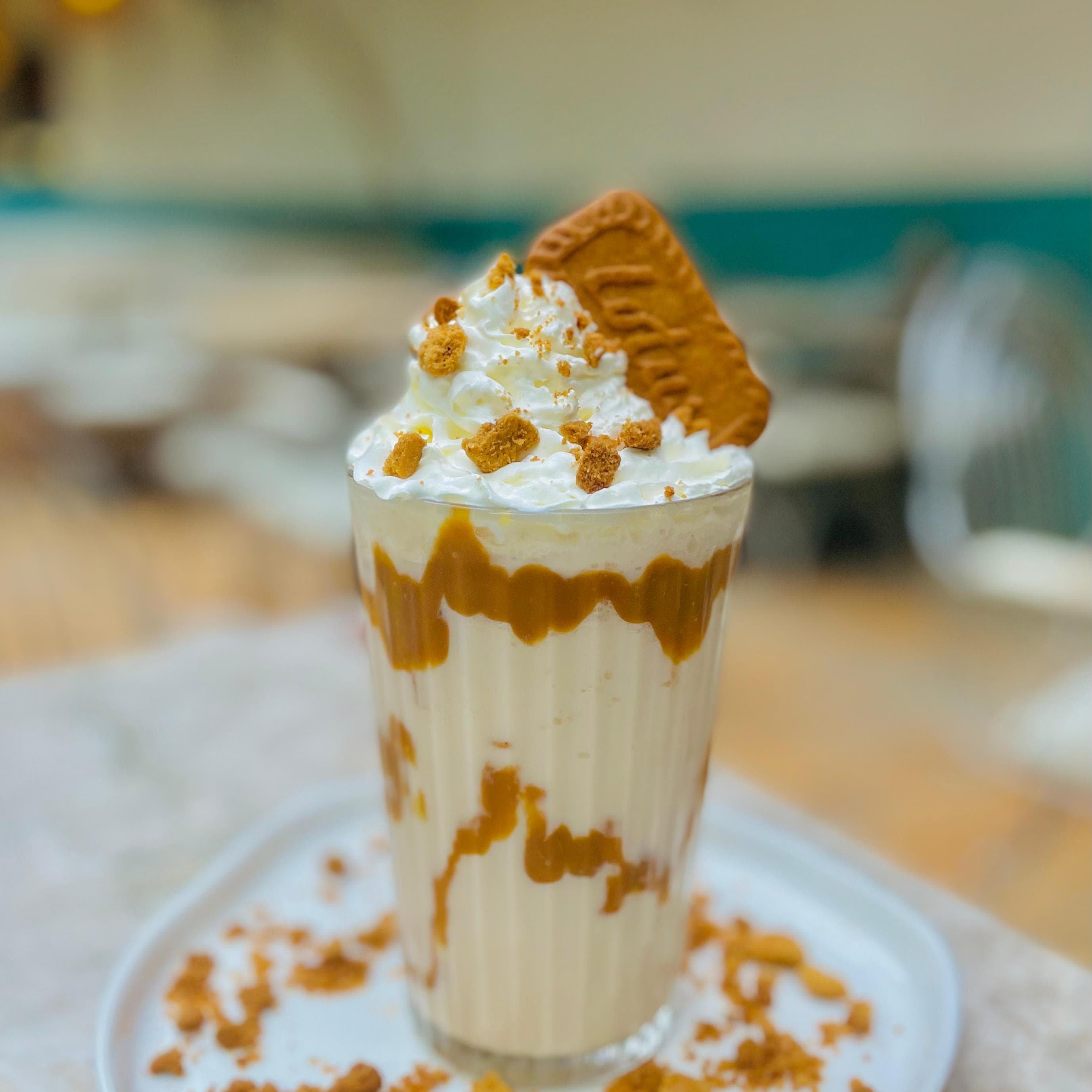 LOTUS MILKSHAKE